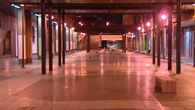 Los vecinos de AZCA piden el cierre nocturno de los túneles