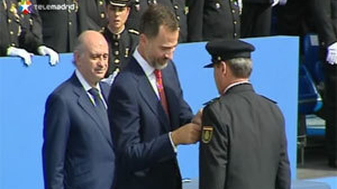 El Príncipe Felipe pide apoyo y reconocimiento a la Policía por defender la libertad