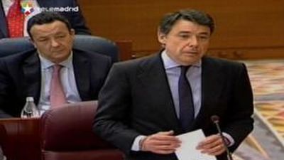 Gómez pide "aparcar" la externalización y González que respete el fallo judicial