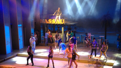 Hombres G rememora el primer amor con su musical "Marta tiene un marcapasos"