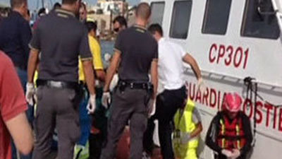 Al menos 50 muertos al naufragar otro barco con inmigrantes cerca de Lampedusa