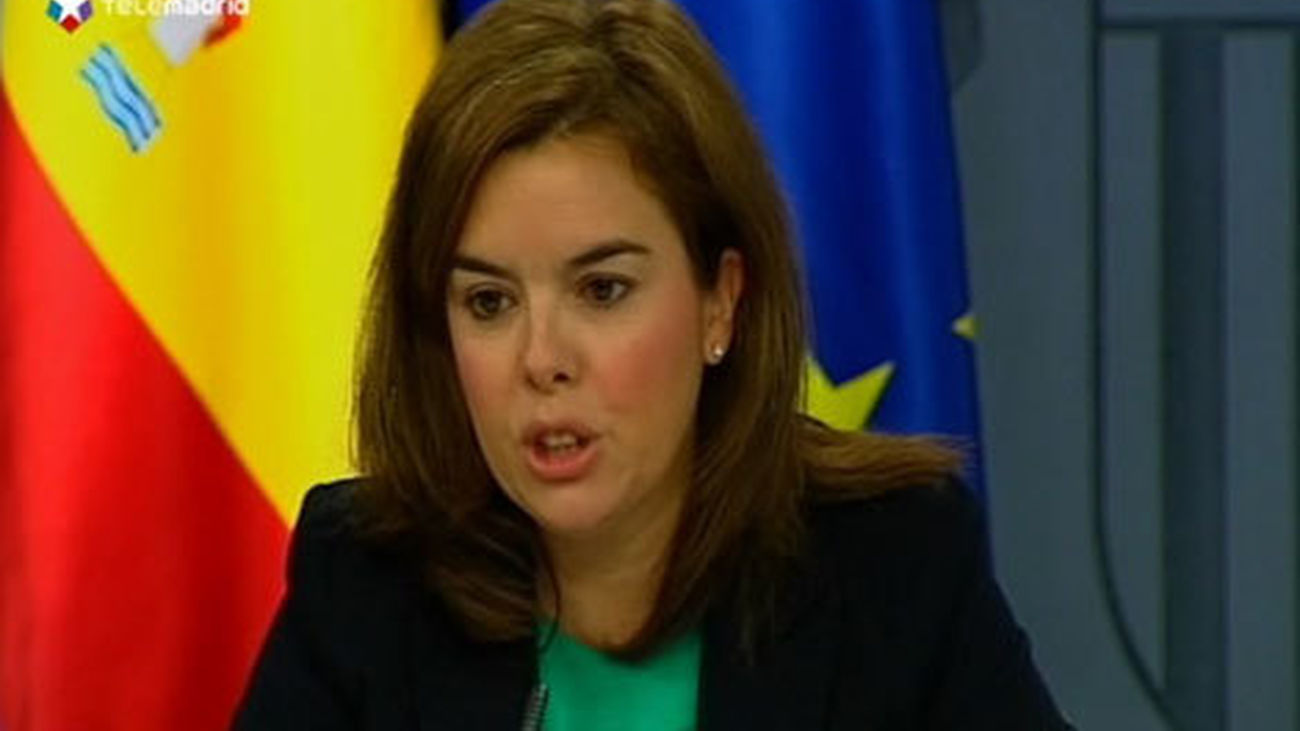 Sáenz de Santamaría dice que Picardo "ha faltado el respeto a los españoles"