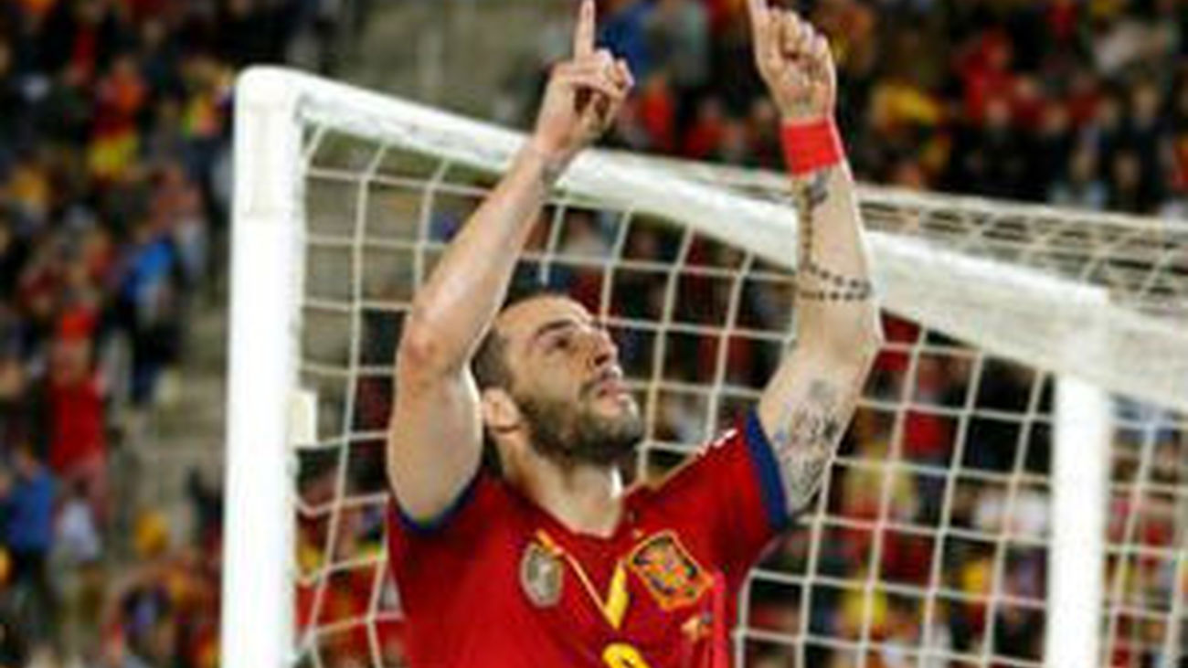 Álvaro Negredo, con España