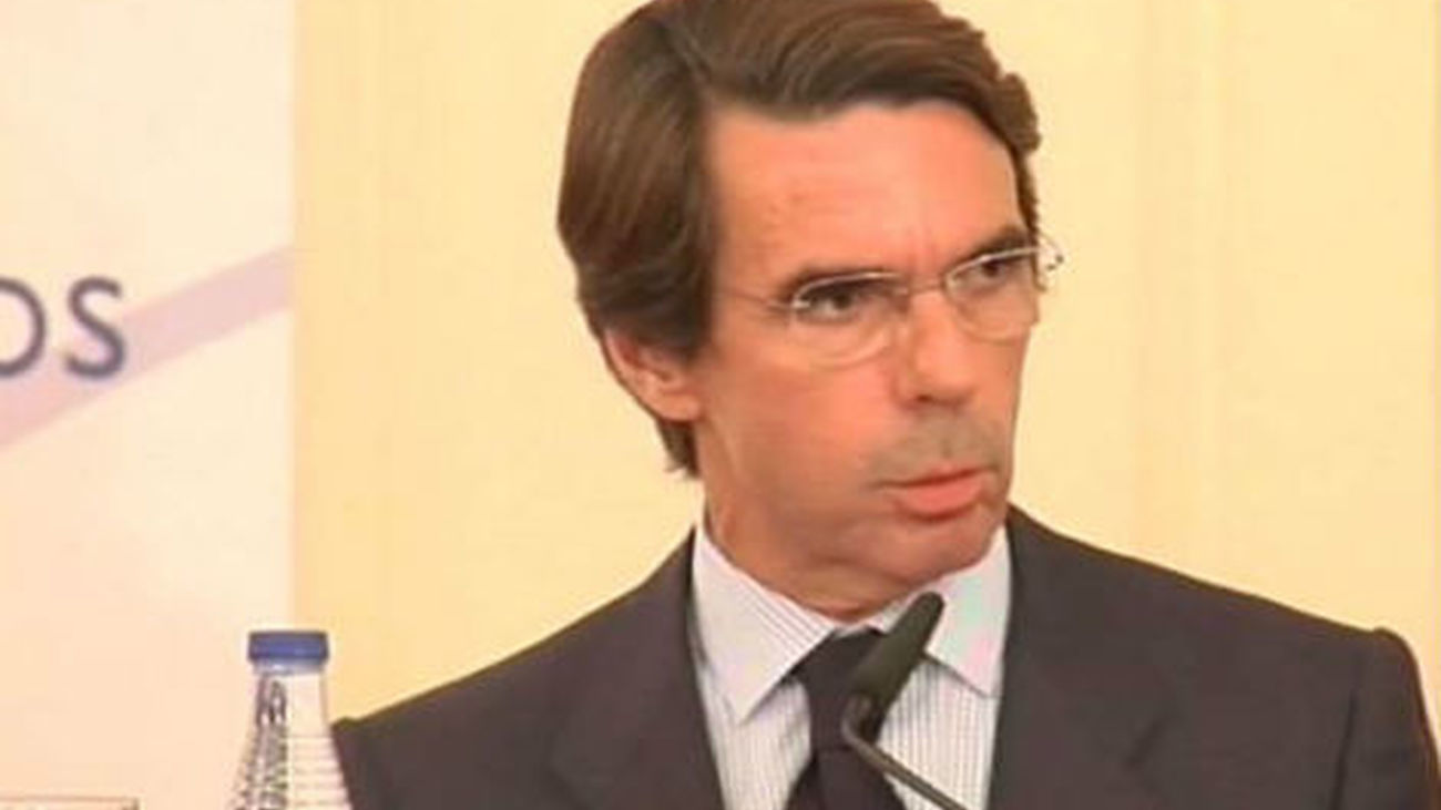 Aznar: "Hay que poner fin al desfalco de soberanía de los nacionalistas"