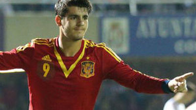 1-0. Morata derriba el muro húngaro