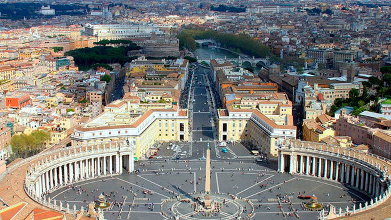 Turismo por el mundo: la Plaza de San Pedro del Vaticano