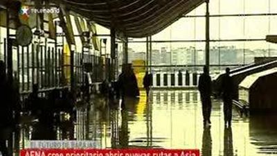 Madrid confía en la introducción de compañías low cost en Barajas para su recuperación