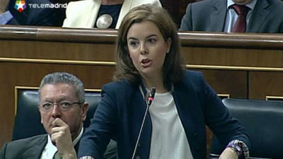 Bronca entre el Gobierno y el PSOE por las palabras de Santamaría sobre el fraude de los parados