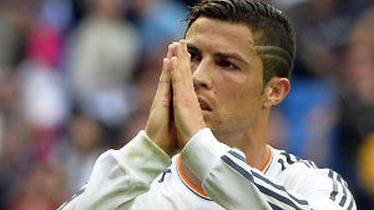 Cristiano marca y pide perdón por su falta de puntería
