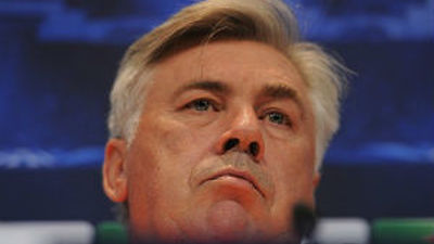 Ancelotti: "Jugamos bien una hora, pero contra diez bajamos el ritmo"