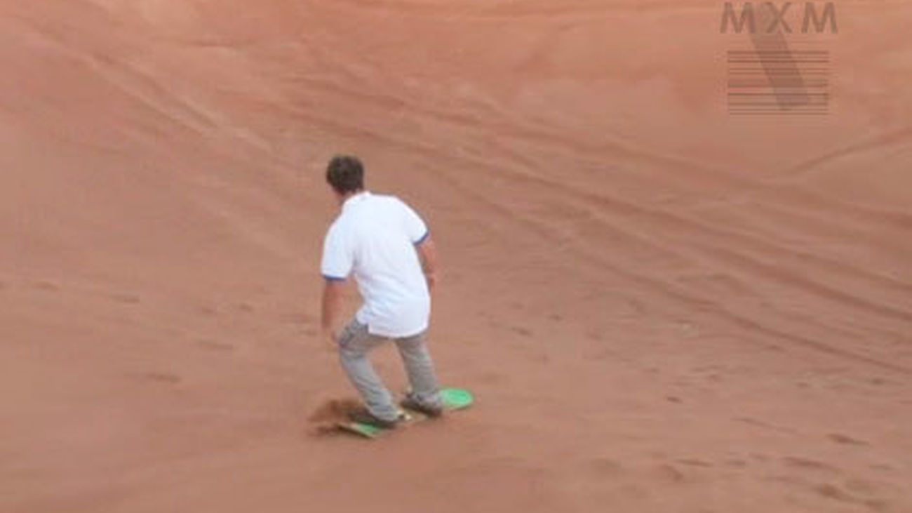 Turismo por el mundo: surfeando en el desierto de Dubai