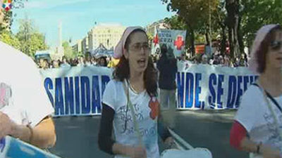 La duodécima 'Marea Blanca' recorre las calles de Madrid