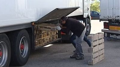 Detenidas dos personas en Villanueva de la Cañada por robar gasoil de camiones