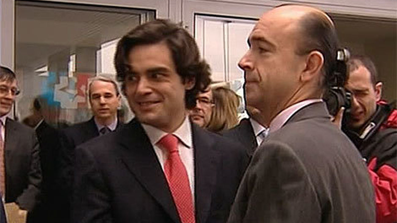 El juez Sexmero ratifica las imputaciones contra Güemes y Lamela por la externalización sanitaria