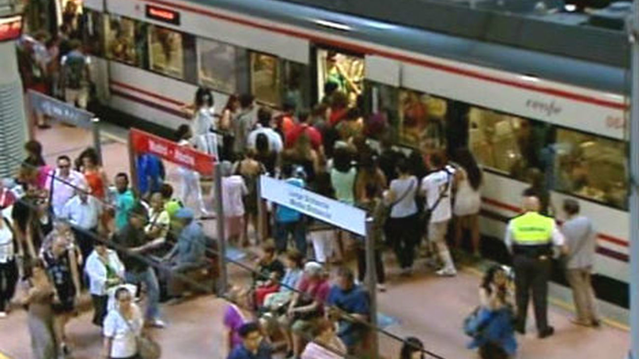 Renfe afronta una jornada de huelga en vísperas del puente de Todos los Santos