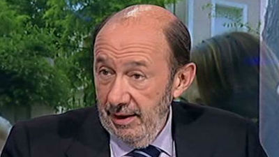 Rubalcaba pide a las "gargantas profundas" del PSOE que trabajen en las europeas