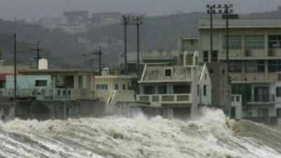 El fuerte tifón 'Yolanda' provoca centenar de muertos en la isla filipina de Leyte