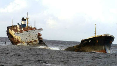 La Abogacía presenta el recurso contra la sentencia del Prestige, que el PSOE tilda de "recursiño"