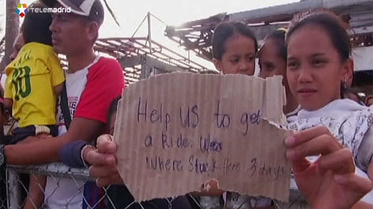 Los muertos en Filipinas por el tifón Haiyan ya superan los 2.200