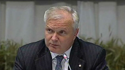 Bruselas pide a España más ajustes en el presupuesto de 2014