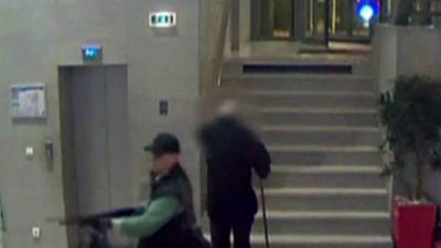 La policía pide apoyo a la población para encontrar al tirador de París