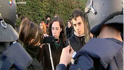 Insultar o amenazar a un policía en una manifestación se sancionará con hasta 30.000 euros