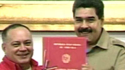 Maduro se blinda con poderes especiales y anuncia una "ofensiva estremecedora"