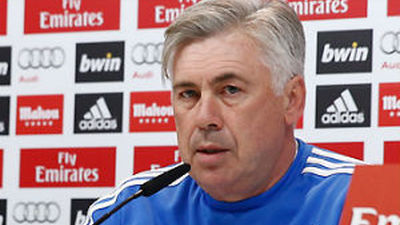 Ancelotti da un 'tirón de orejas' a la Federación Española