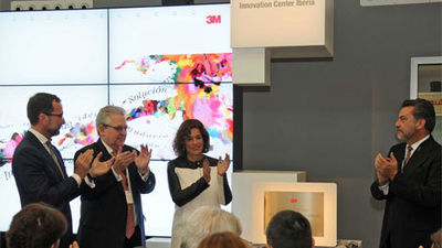 Botella inaugura el centro de innovación de la multinacional 3M