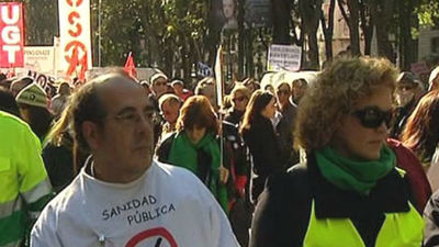 Sindicatos y diversas organizaciones se manifiestan contra la política del Gobierno