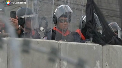 Manifestantes antigubernamentales ocupan varios ministerios en Tailandia