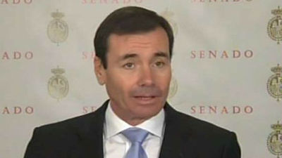 Tomás Gómez renuncia a su acta en el Senado "por coherencia"