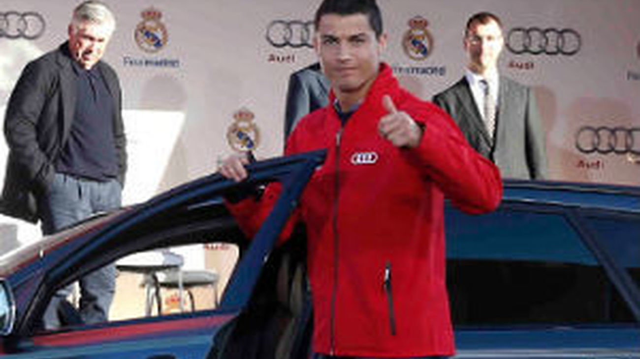 El Real Madrid luce caballos de potencia en el Hipódromo de La Zarzuela