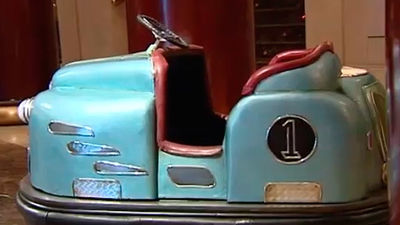 El Teatro Real subasta más de mil máscaras, mobiliarios y trajes estrenados en el Coliseo