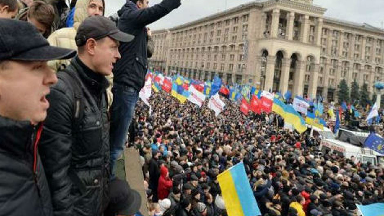 El Gobierno ucraniano supera moción de censura en medio de la presión popular