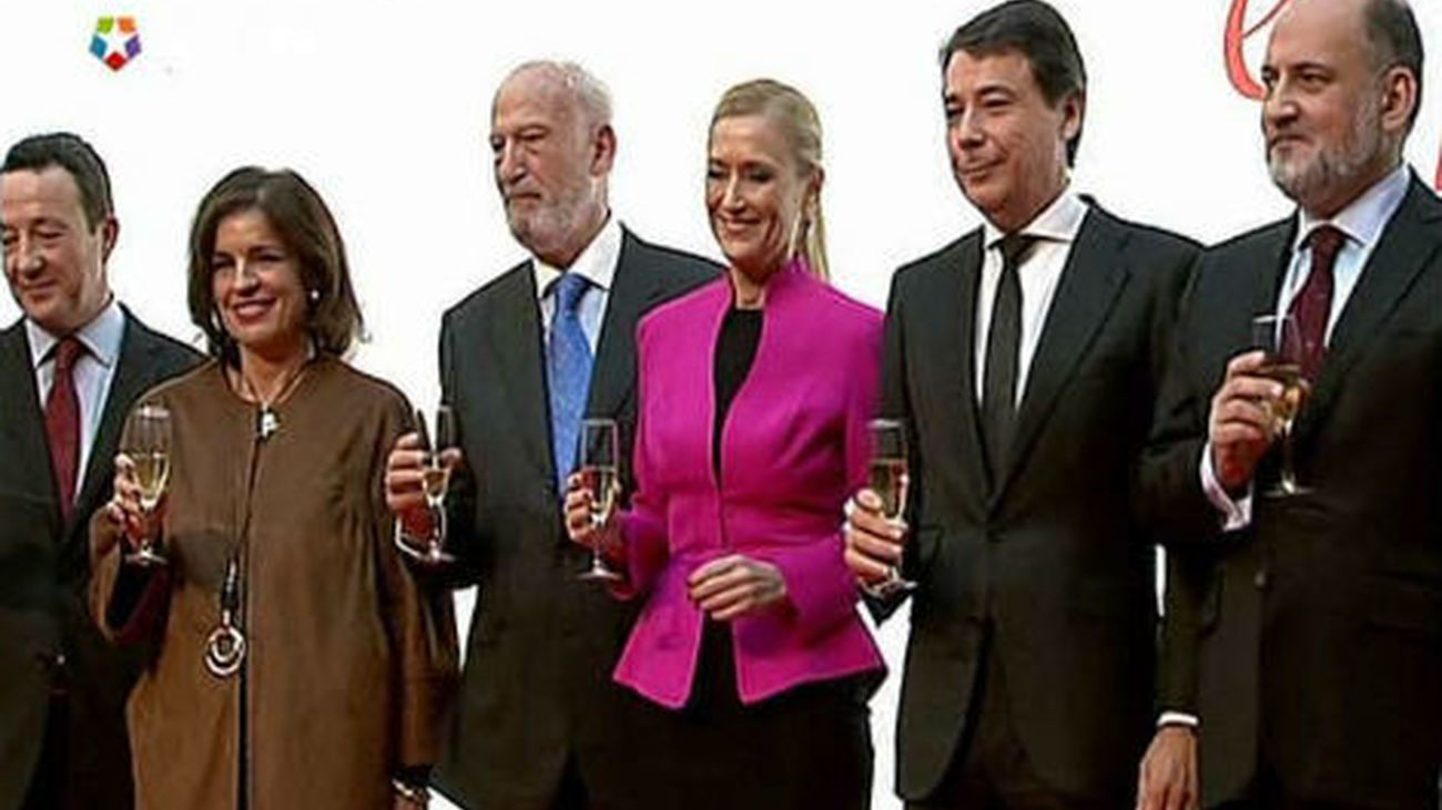 Cristina Cifuentes se incorpora para celebrar el aniversario de la Constitución