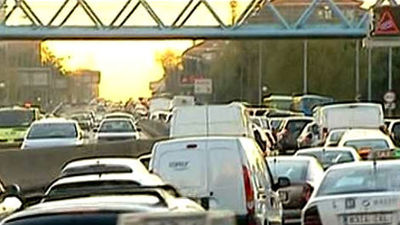 El puente arranca con los primeros atascos en las salidas de Madrid