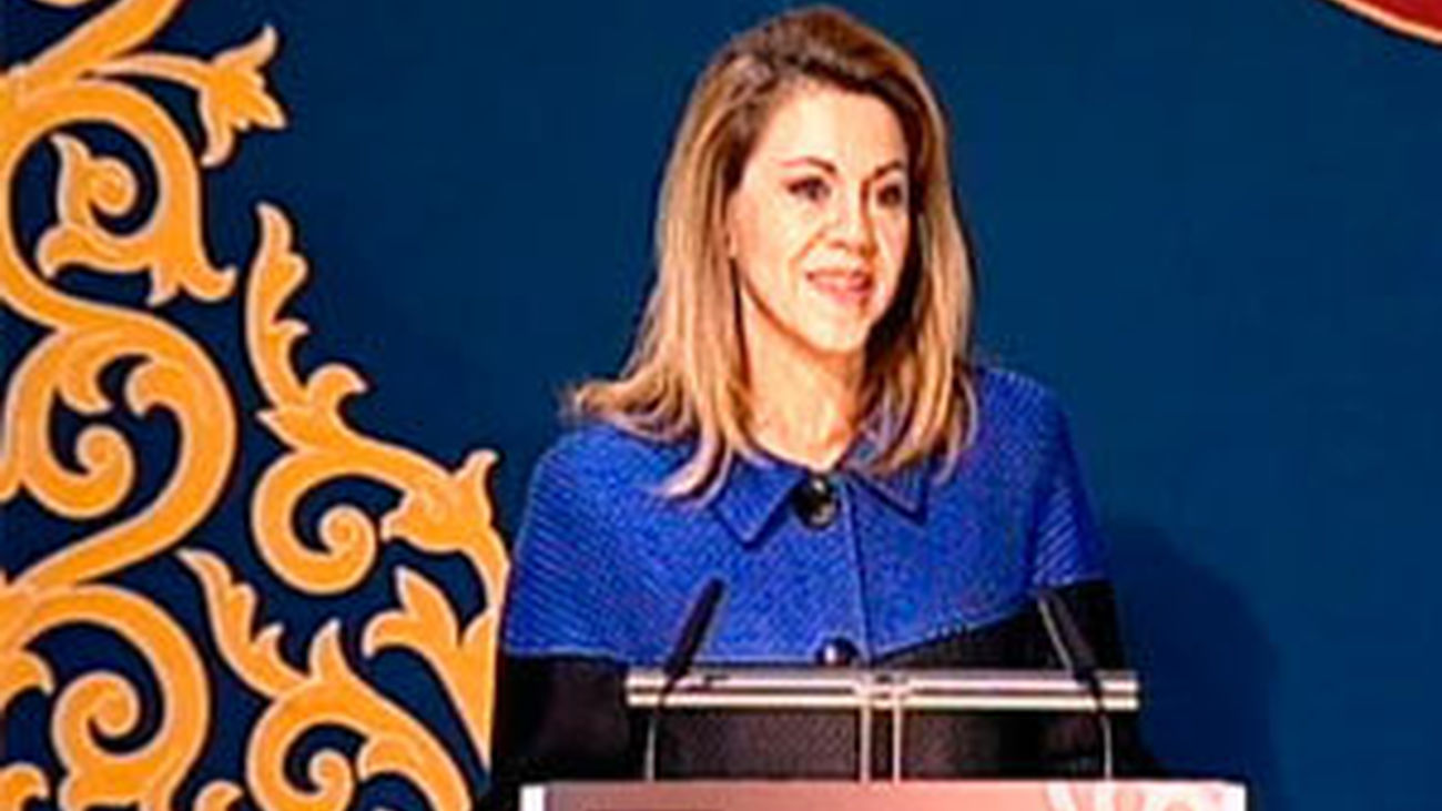 Cospedal: "35 años de Constitución y 30 de Cortes nos han permitido  profundizar en la defensa de nuestros derechos"