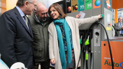 Botella estrena como vehículo oficial un coche español propulsado a gas