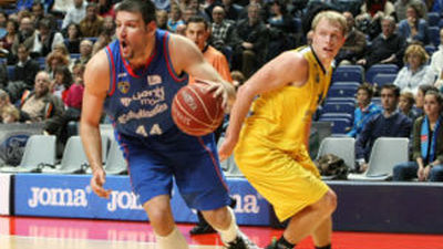 85-88. El Tenerife tumba al Estu a base de triples