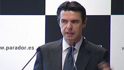 Soria critica la "burda manipulación" de la subasta