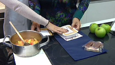 Un millar de cenas navideñas a domicilio para ancianos y enfermos de sida