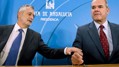 Anticorrupción no recurrirá el auto en el que se vuelve a 'preimputar' a Chaves y Griñán