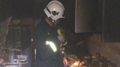 Dos intoxicados leves en el incendio de una vivienda en Pozuelo