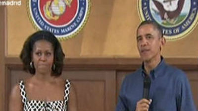 Obama agradece a las tropas americanas su servicio durante una visita a Hawai