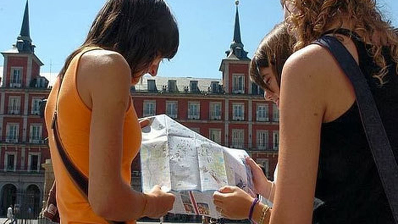 Turistas por Madrid