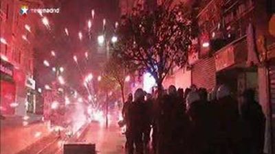 Erdogan cambia diez ministros del gabinete mientras arrecian las protestas