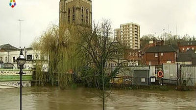 El temporal azota Reino Unido y Francia