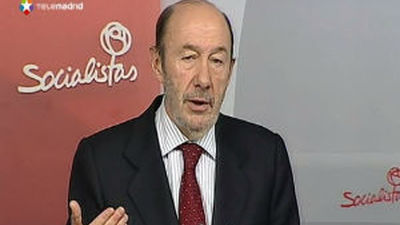 La oposición critica el balance idílico de Rajoy en un año de paro y recortes