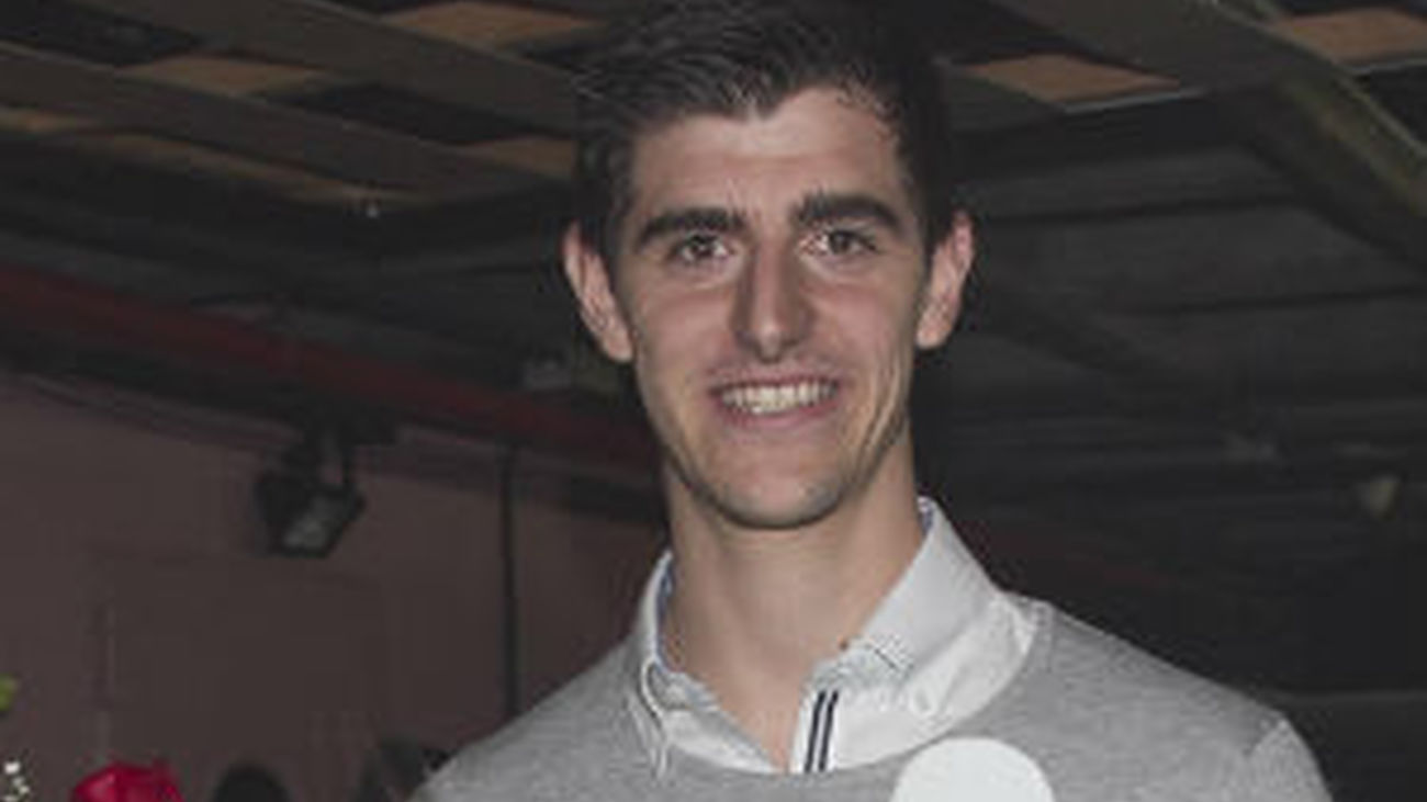 Courtois supera un terremoto